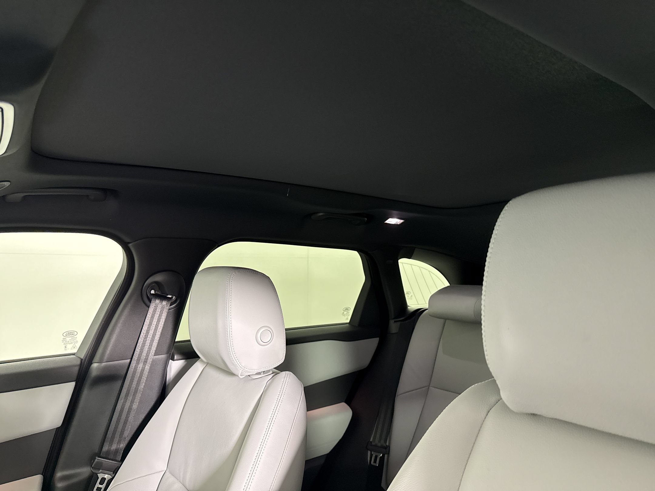New 2026 Land Rover Range Rover Velar S AWD/4WD image 21