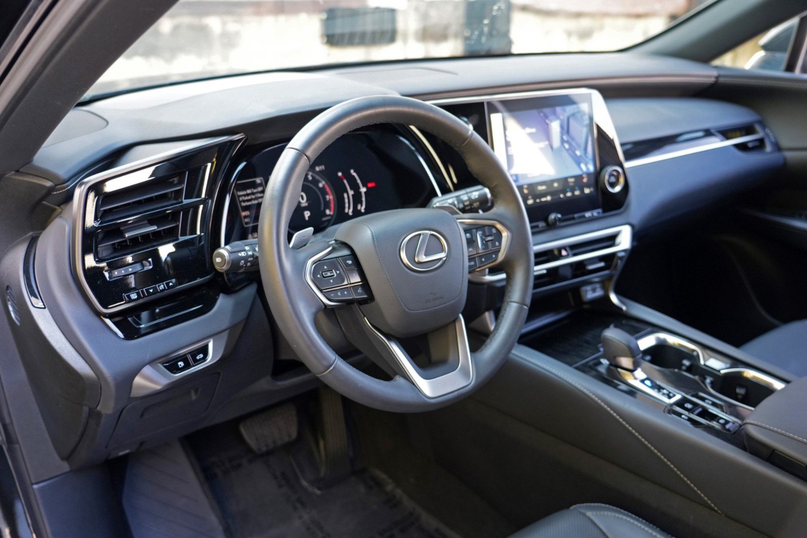 Used 2024 Lexus RX 350 FWD w/ Technology Package image 14
