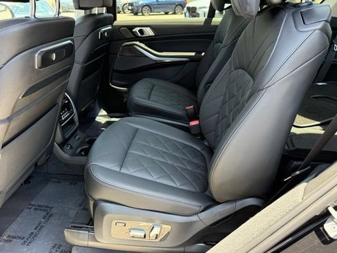Certified 2024 BMW X7 xDrive40i w/ Premium Package AWD/4WD image 33