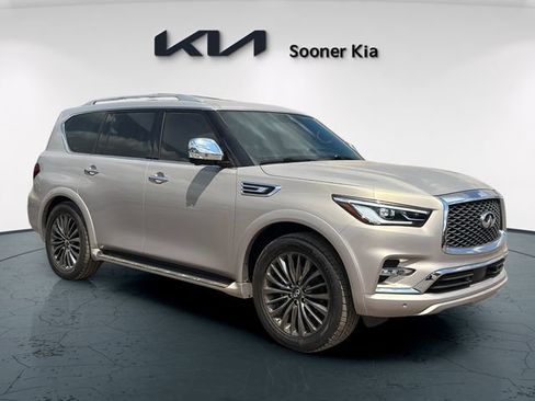 Used 2023 INFINITI QX80 Sensory w/ All-Season Package AWD/4WD image 8