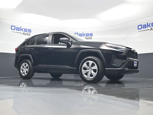 Used 2024 Toyota RAV4 LE AWD/4WD image 38