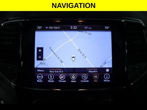 Used 2019 Jeep Grand Cherokee Altitude image 11