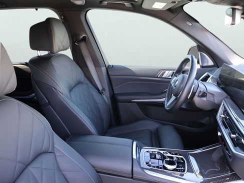 Used 2025 BMW X5 M60i AWD/4WD image 10