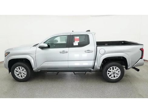 New 2026 Toyota Tacoma SR5 AWD/4WD image 3