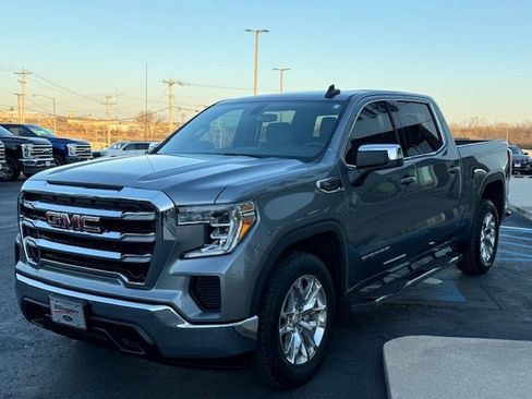 Used 2021 GMC Sierra 1500 SLE w/ Preferred Package image 3