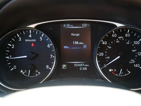 Used 2016 Nissan Rogue SV AWD/4WD image 21