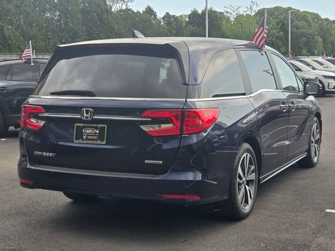 Used 2023 Honda Odyssey Touring image 4