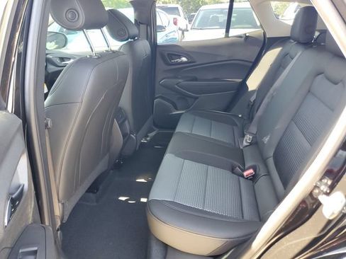 New 2026 Chevrolet Trax LT w/ Midnight Edition FWD image 6