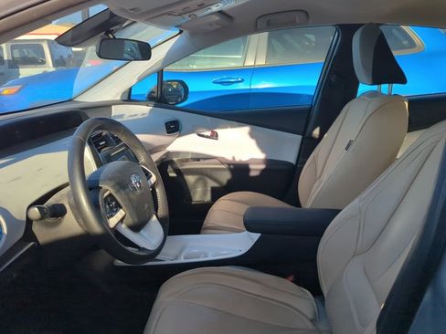 Used 2017 Toyota Prius Three w/ Carpet Mat Package FWD image 6