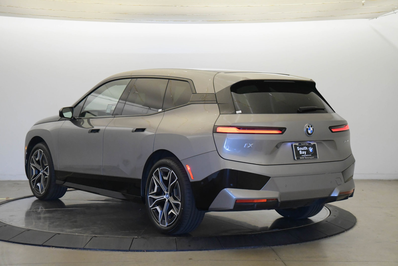 Certified 2024 BMW iX xDrive50 w/ Sport Package AWD/4WD image 2