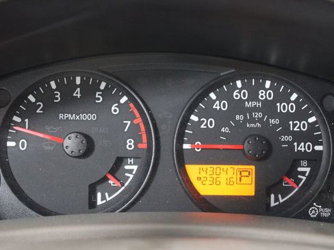 Used 2014 Nissan Frontier SV image 18