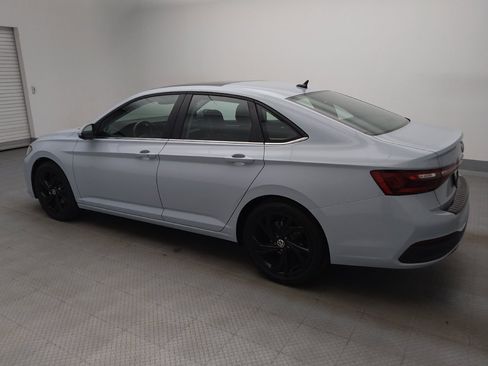 Used 2025 Volkswagen Jetta SE w/ Sunroof Package FWD image 3