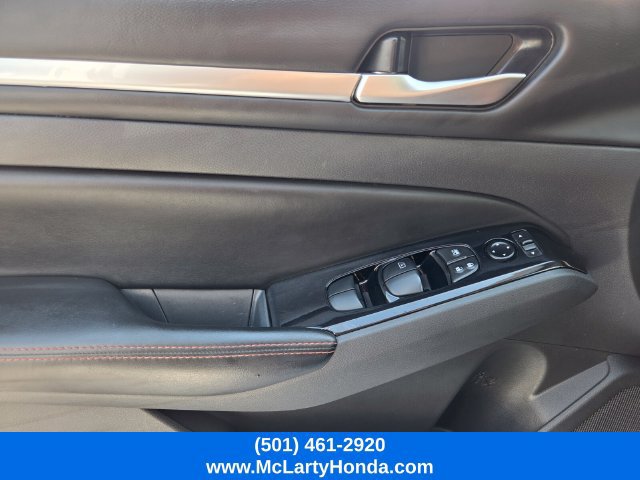 Used 2025 Nissan Altima 2.5 SR FWD image 30