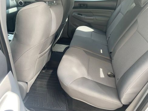 Used 2015 Toyota Tacoma 4x4 Double Cab w/ TRD Sport Package image 9