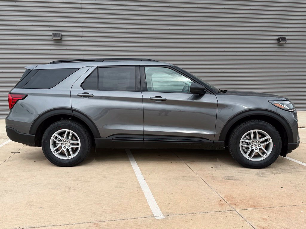 New 2026 Ford Explorer Active w/ Active Comfort Package RWD image 2