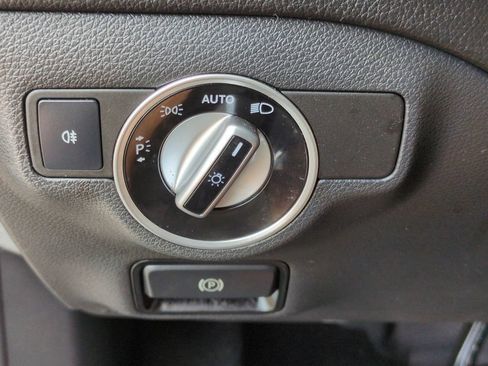 Used 2017 Mercedes-Benz CLA 250 image 24