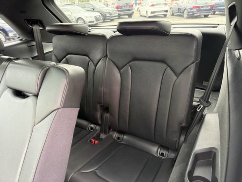 Used 2017 Audi Q7 3.0T Prestige image 9