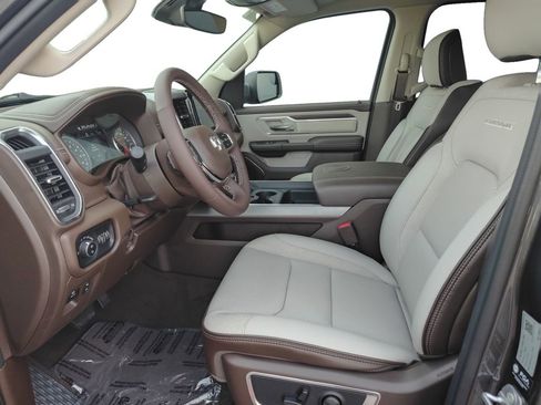 New 2026 RAM 1500 Laramie AWD/4WD image 19