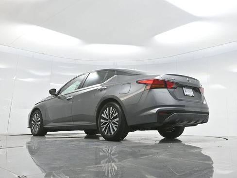 Used 2024 Nissan Altima 2.5 SV image 62