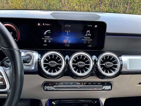 Used 2022 Mercedes-Benz GLB 250 image 32