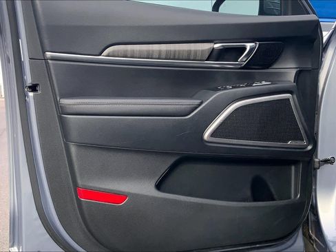 Used 2024 Kia Telluride EX w/ EX Captain's Chair Package image 22