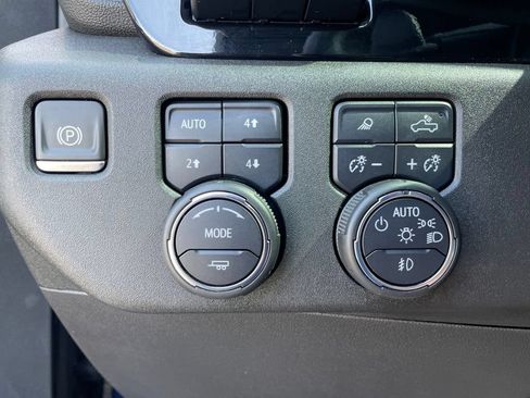 Certified 2023 Chevrolet Silverado 1500 High Country w/ Technology Package AWD/4WD image 29