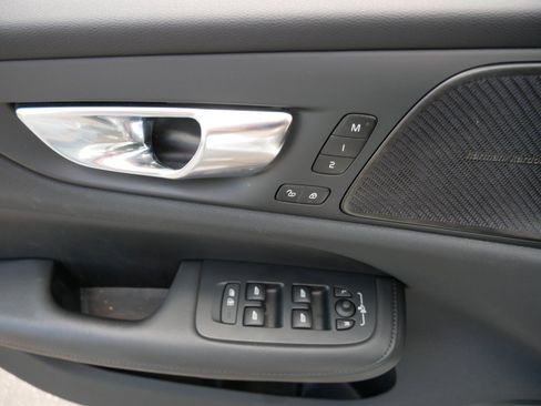 Certified 2023 Volvo S60 T8 Plus AWD/4WD image 17