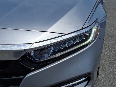 Used 2018 Honda Accord EX-L image 11