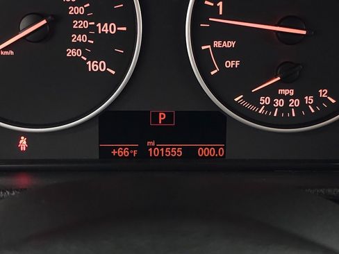 Used 2018 BMW 320i xDrive Sedan image 19