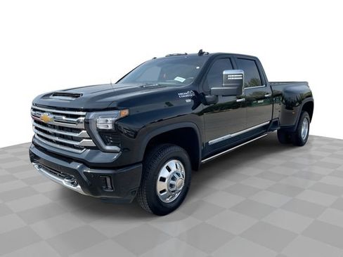 Used 2026 Chevrolet Silverado 3500 High Country w/ Technology Package AWD/4WD image 1