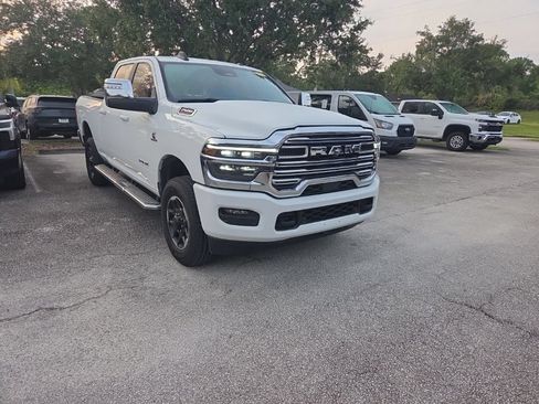 Used 2026 RAM 2500 Laramie AWD/4WD image 3