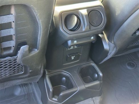 Used 2022 Jeep Gladiator Mojave w/ Trailer Tow Package image 17