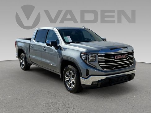 Used 2024 GMC Sierra 1500 SLT image 1