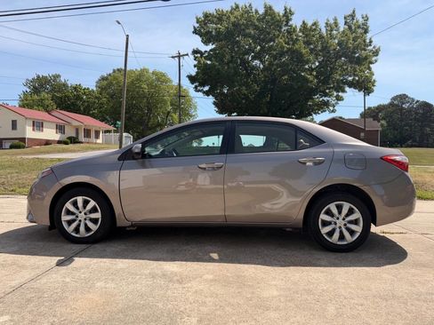 Used 2014 Toyota Corolla LE Premium FWD image 3