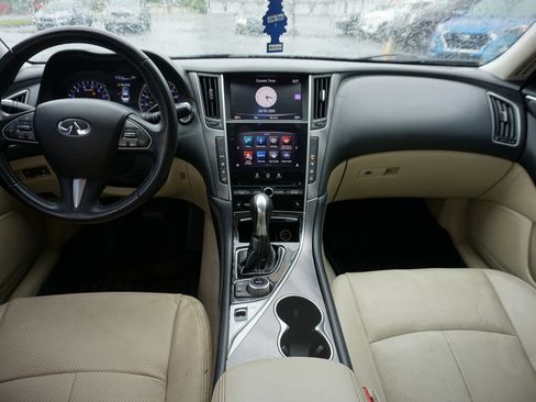 Used 2016 INFINITI Q50 3.0t Premium w/ Cargo Package RWD image 19