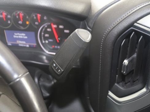 Used 2020 Chevrolet Silverado 1500 LT Trail Boss image 7