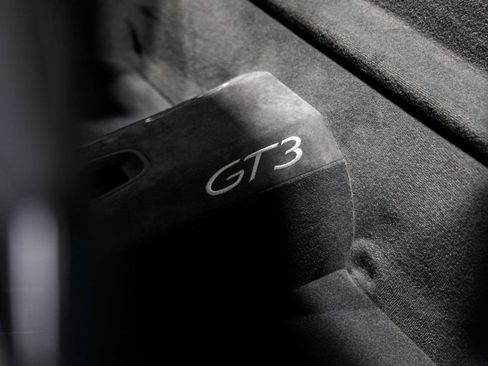 Used 2018 Porsche 911 GT3 RWD image 39