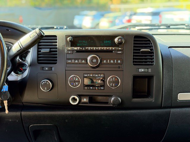Used 2010 GMC Sierra 1500 SLE w/ Power Pack Plus AWD/4WD image 19