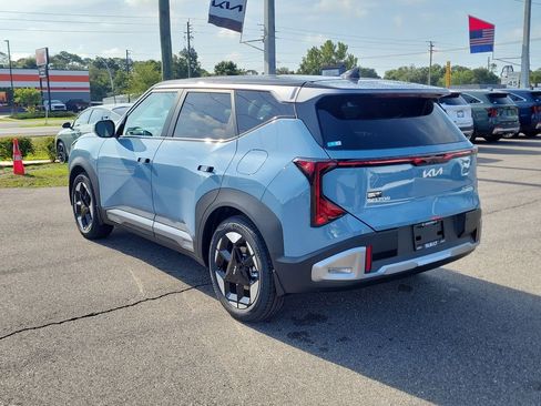 New 2027 Kia Seltos S FWD image 4
