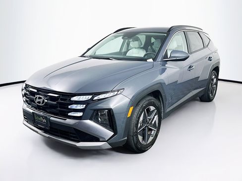 Used 2025 Hyundai Tucson SEL FWD image 3