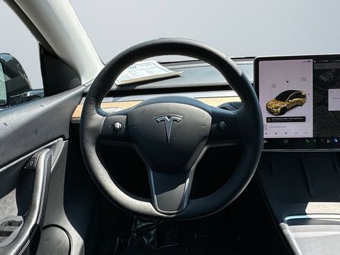 Used 2021 Tesla Model Y Long Range AWD/4WD image 12