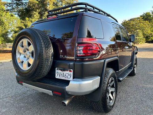 Used 2007 Toyota FJ Cruiser 4WD image 14
