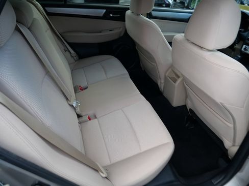 Used 2017 Subaru Outback 2.5i Premium AWD/4WD image 22