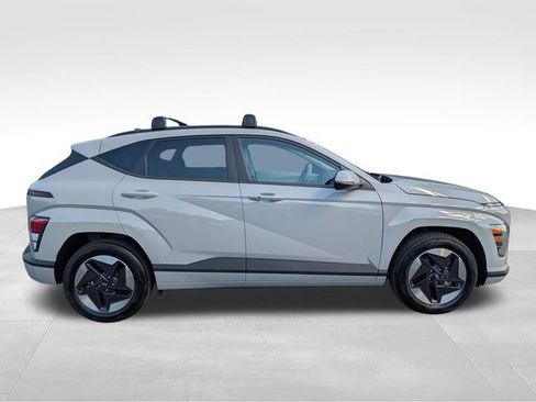 Used 2024 Hyundai Kona SEL FWD image 8