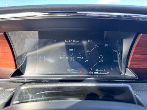 Used 2023 Lincoln Navigator Reserve AWD/4WD image 12