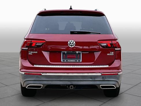 Used 2018 Volkswagen Tiguan SEL AWD/4WD image 6
