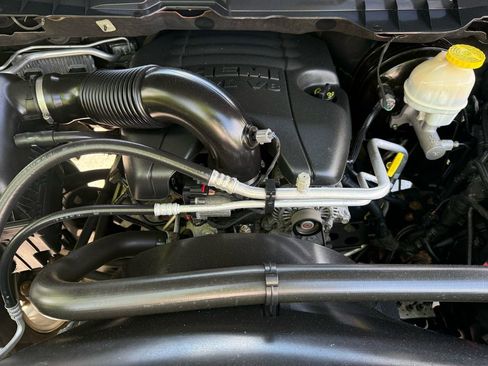 Used 2017 RAM 1500 Express w/ Express Value Package AWD/4WD image 38