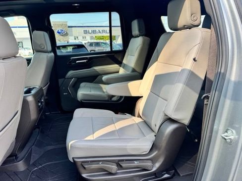 Used 2025 Chevrolet Suburban Z71 w/ Comfort Package AWD/4WD image 48