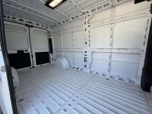 Used 2026 RAM ProMaster 2500 w/ Convenience Group FWD image 12