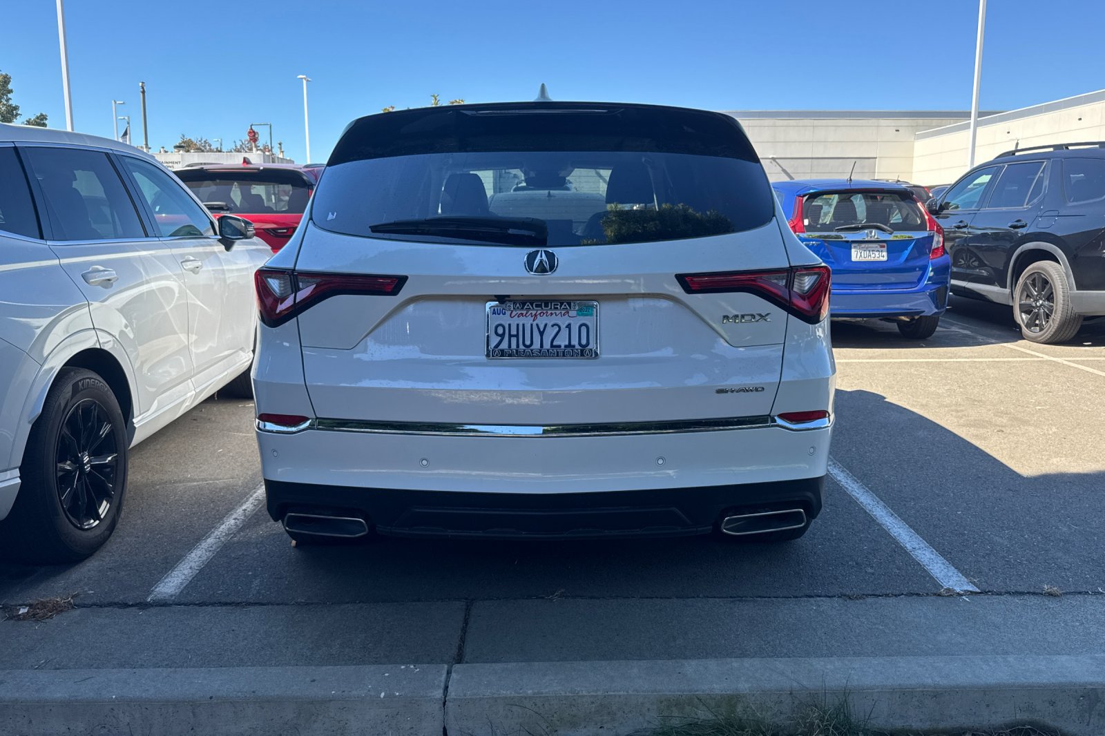 Used 2023 Acura MDX w/ Technology Package AWD/4WD image 6